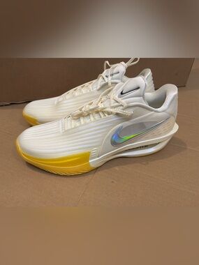 Nike G.T. Cut 3 Turbo JuJu Watkins Basketball II3704 100 Ivory Yellow Mens Sz 12